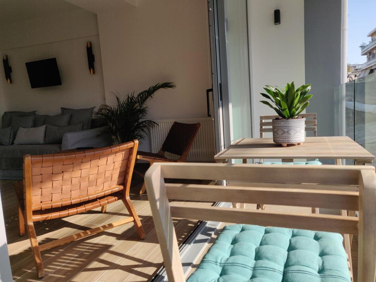 Sunny New Lovely Apartment 60 Meters From The Metro Atina Dış mekan fotoğraf